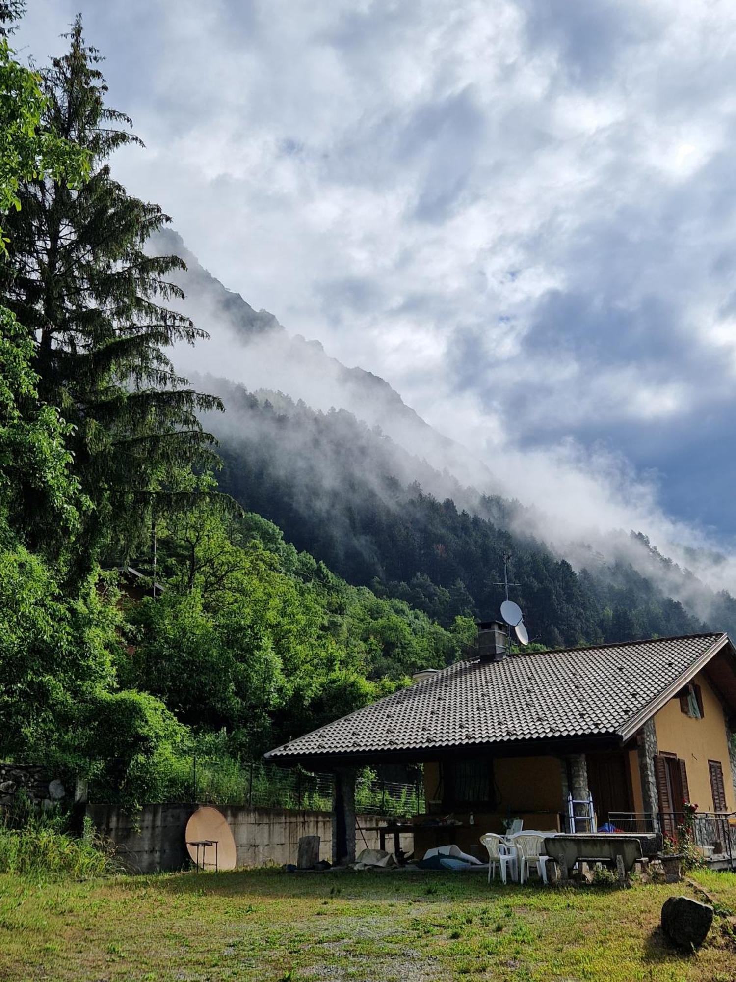 Casa Di Montagna Leilighet Aisone Eksteriør bilde